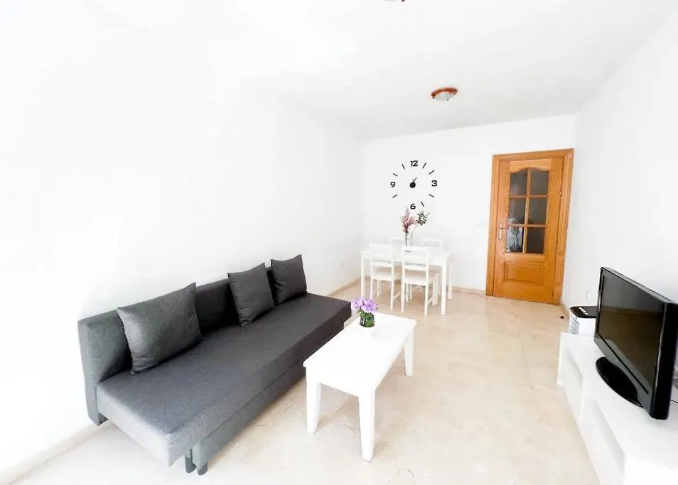 Контакты Hc2 - Fuengirola Beach Apartment